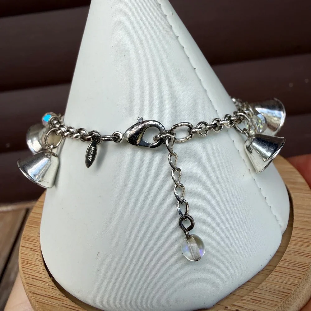 Vintage Avon Silver Tone Jingle Bell Charm Bracelet Frosted Beads